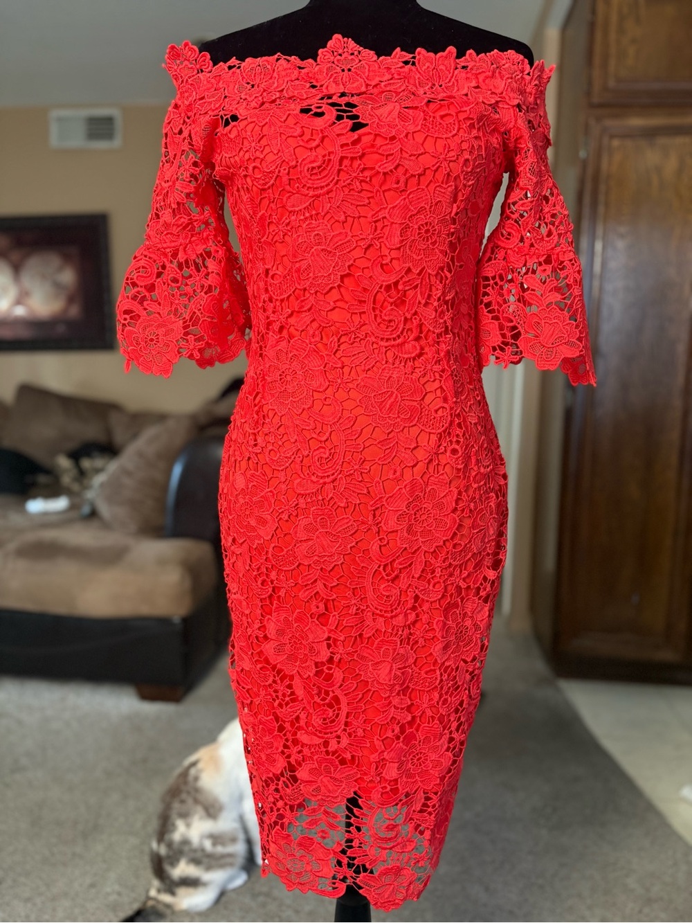 paper doll Red Off-the-Shoulder Lace Midi Dress
